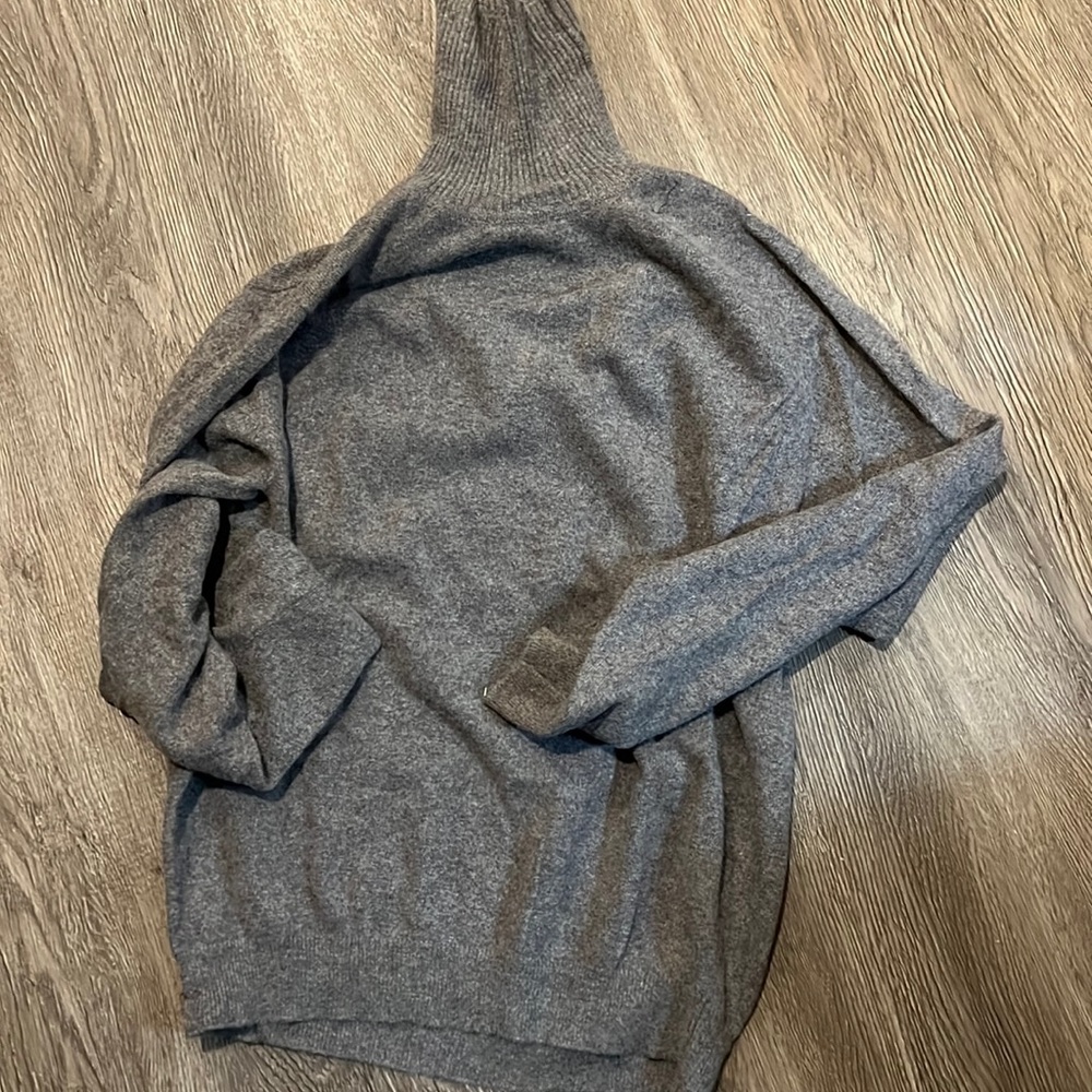 Grey cashmere sweater